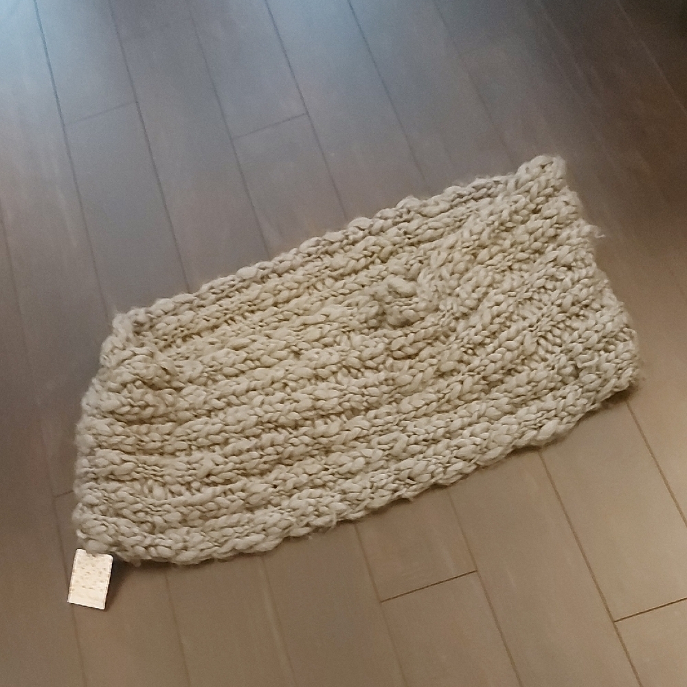 ***HOST PICK***Free People Gray Textured Knit Infinity Scarf